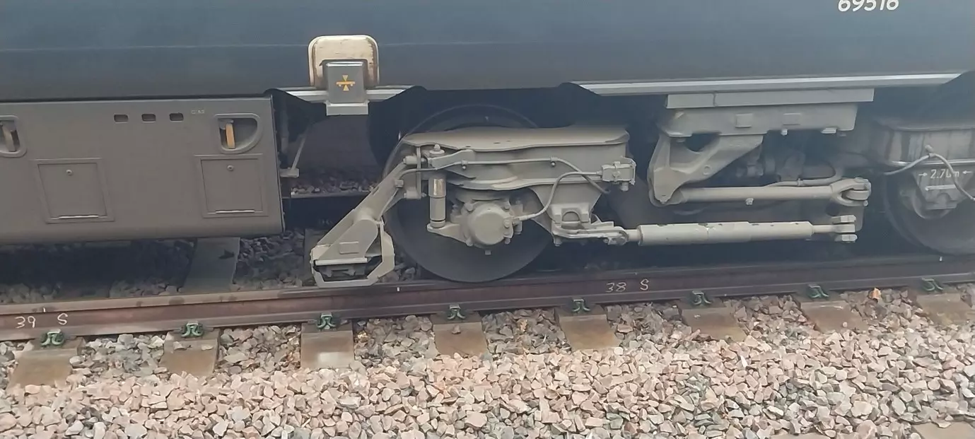 An APC receiver at the bottom of a train